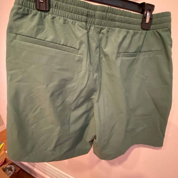 Men’s J Crew shorts - Picture 2 of 2